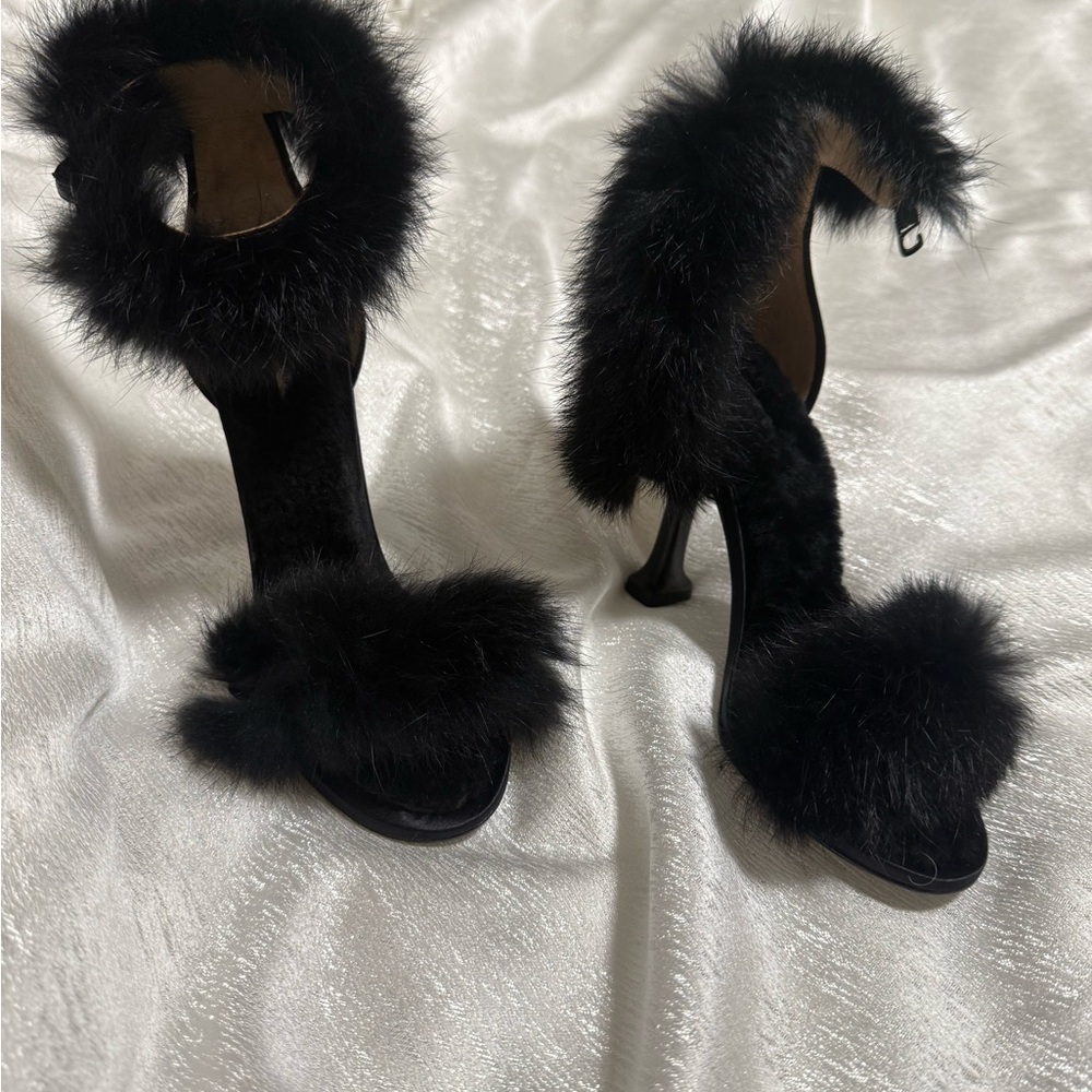 Chic Black Fur-Embellished Women's Heels